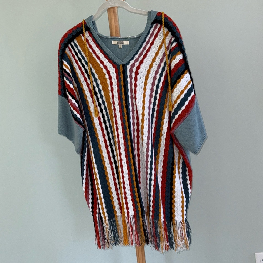 Gimmicks by BKE Colorful V-Neck Sweater Poncho